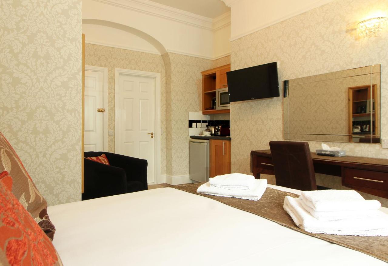Latchfords Townhouse Hotel - Dublin — Photos 1